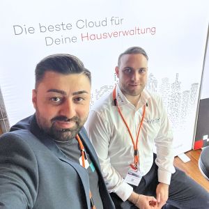 Bildgalerie_Karriere_2026 - Domus Innovation Days in Weimar: Özcan und Oli präsentieren Lösungen für Hausverwalter und die Cloud Solution