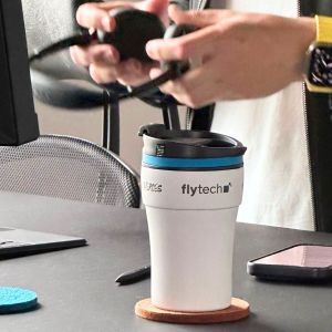 Bildgalerie_Karriere_2026 - Stylischer To‑go‑Becher  – perfekt als Giveaway für Kaffee und Co. #cloudheroes